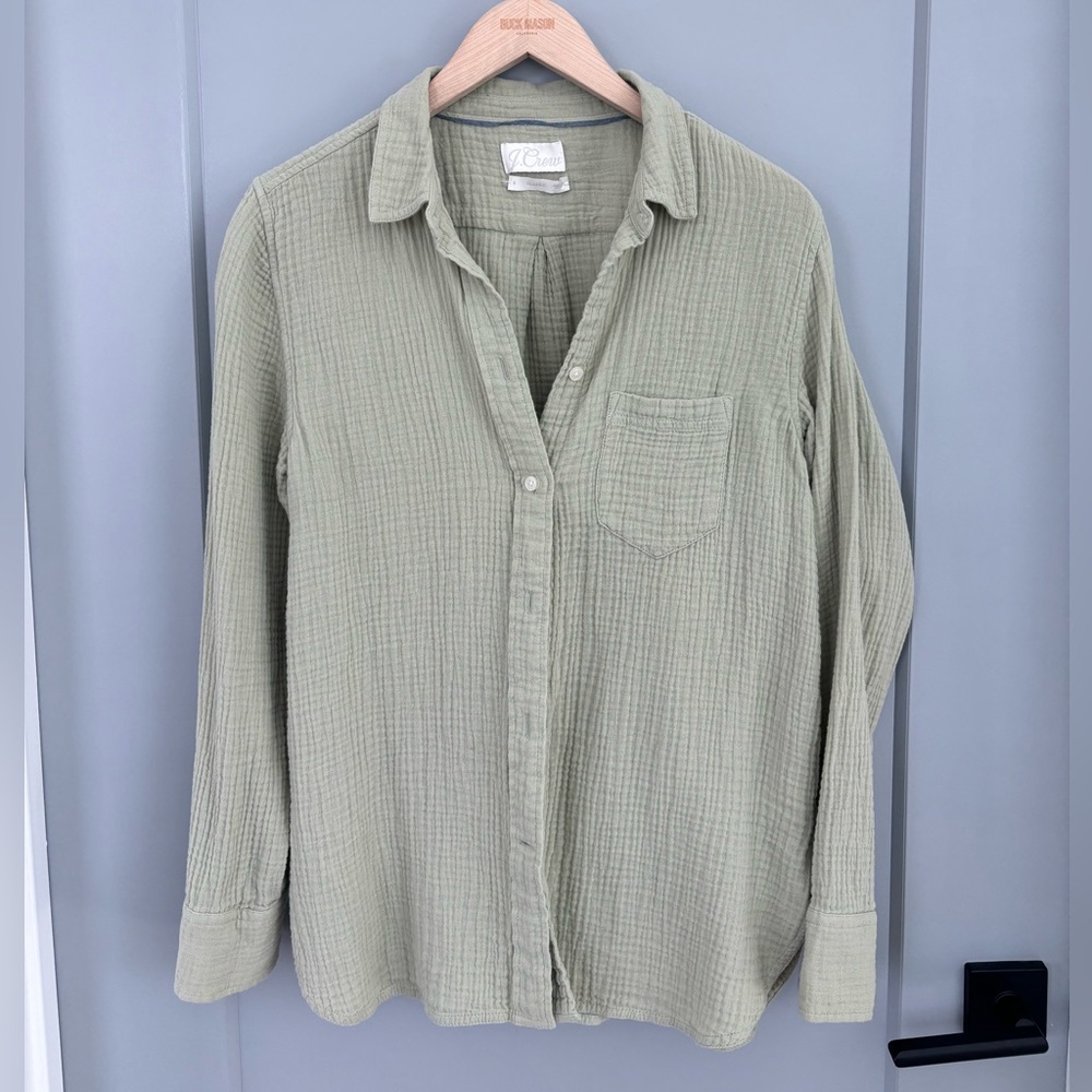 J crew women’s classic crinkle button down